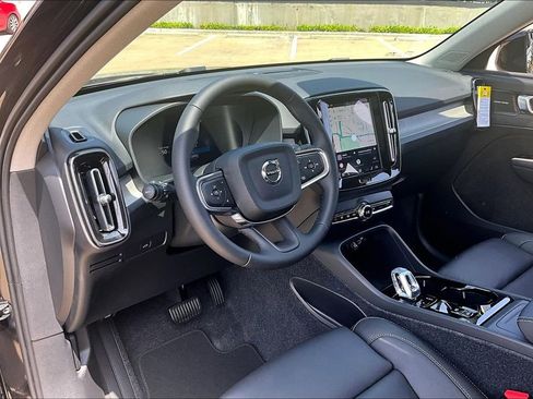 New 2026 Volvo XC40 B5 Ultra AWD/4WD image 31