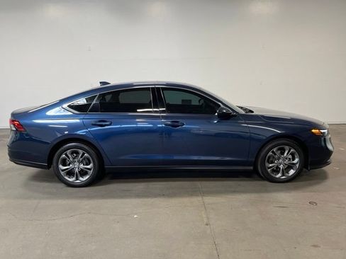 Used 2023 Honda Accord EX image 2