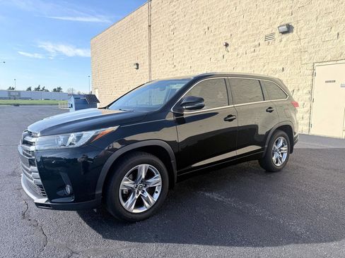 Used 2017 Toyota Highlander Limited image 1
