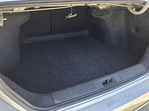 Used 2022 Nissan Sentra S image 14