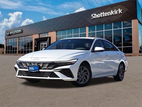 Certified 2024 Hyundai Elantra SEL image 1