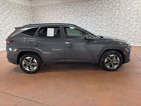 Certified 2025 Hyundai Tucson SEL image 8