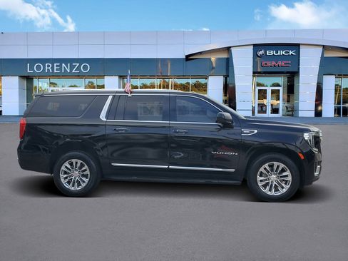 Used 2021 GMC Yukon XL SLT image 4