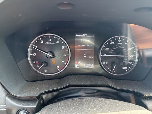 Used 2024 Subaru Outback Premium AWD/4WD image 9