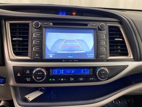 Used 2019 Toyota Highlander Limited Platinum AWD/4WD image 20