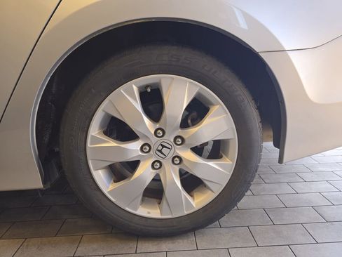 Used 2010 Honda Accord EX-L image 32