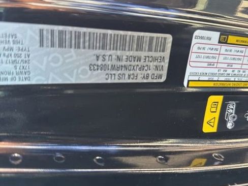 Used 2024 Jeep Wrangler Unlimited Sport AWD/4WD image 9