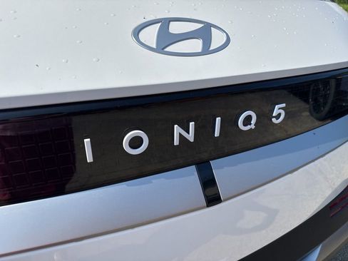 New 2025 Hyundai Ioniq 5 SEL image 10