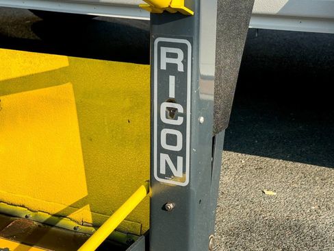 Used 2011 Ford E-350 and Econoline 350 Extended Super Duty w/ PWR Group image 6