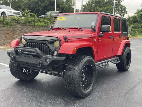 Used 2014 Jeep Wrangler Unlimited Sahara w/ Connectivity Group AWD/4WD image 3