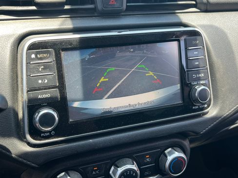 Used 2020 Nissan Versa S FWD image 26