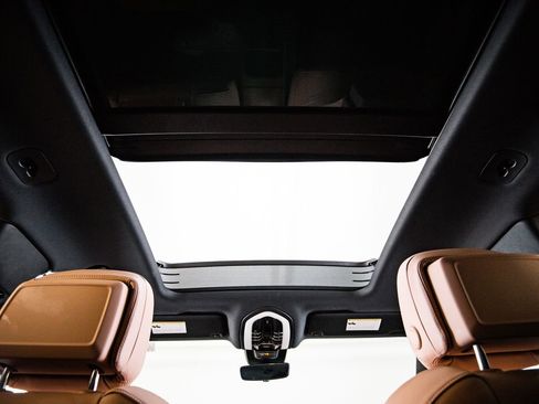 Certified 2026 Porsche Macan AWD/4WD image 29