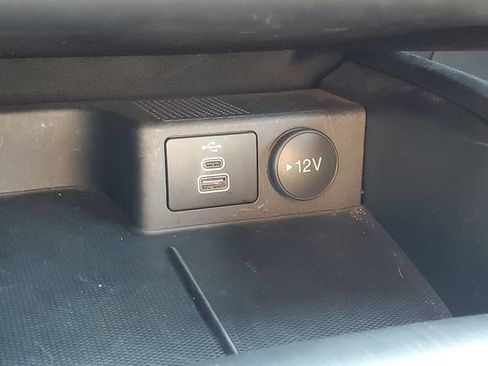 Used 2025 Ford Escape ST-Line Select AWD/4WD image 22