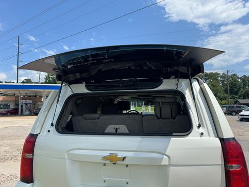 Used 2015 Chevrolet Tahoe LTZ RWD image 18