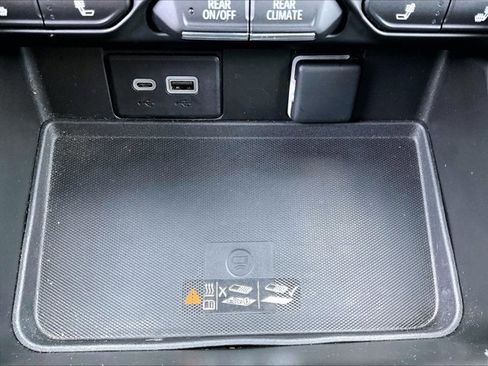 Used 2023 Chevrolet Tahoe Z71 image 26