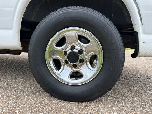 Used 2007 Chevrolet Express 1500 image 17