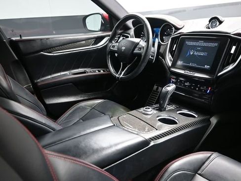 Used 2019 Maserati Ghibli S GranSport RWD image 19