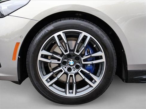 Used 2026 BMW 530i xDrive AWD/4WD image 27