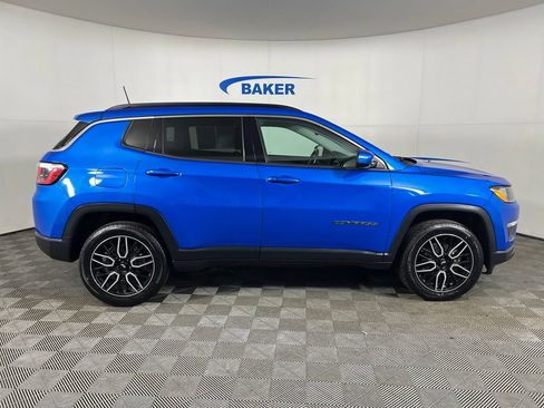 Used 2018 Jeep Compass Latitude w/ Popular Equipment Group AWD/4WD image 6
