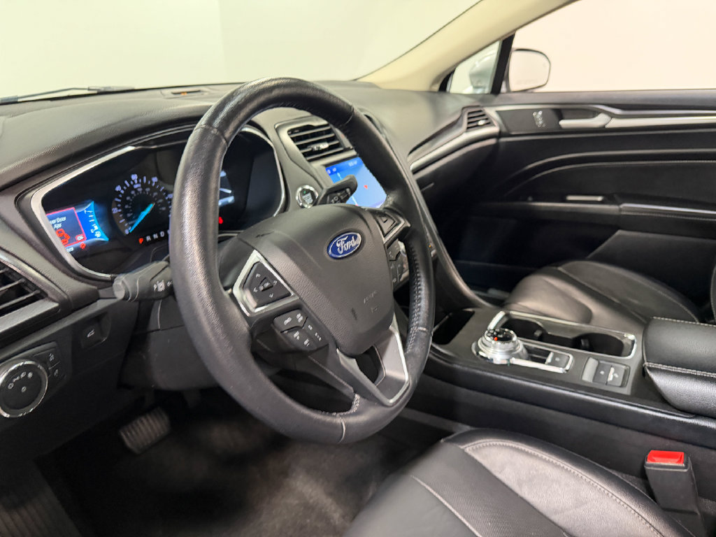 Used 2020 Ford Fusion Energi Titanium FWD image 77
