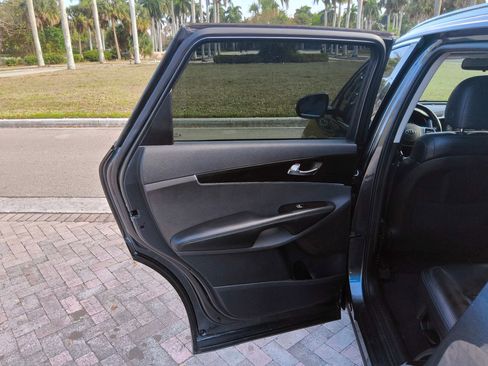 Used 2019 Kia Sorento EX FWD image 29