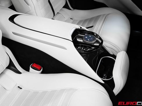 Used 2025 Ferrari Purosangue AWD/4WD image 58