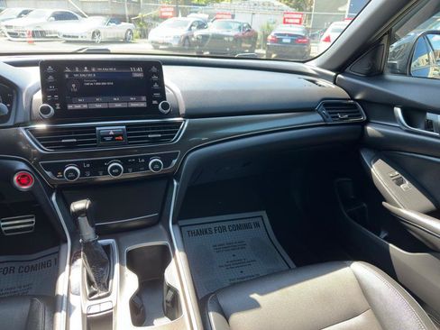 Used 2019 Honda Accord Sport image 17