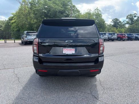 Used 2024 Chevrolet Tahoe Z71 w/ Luxury Package AWD/4WD image 4
