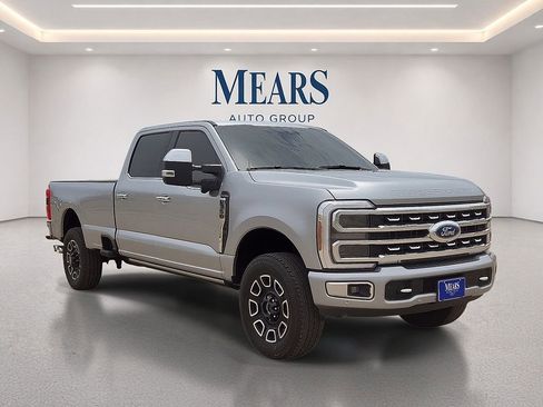 Used 2024 Ford F350 Platinum w/ FX4 Off-Road Package AWD/4WD image 7