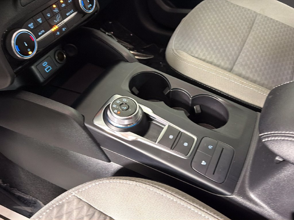 Used 2022 Ford Escape SE w/ SE Sport Appearance Package FWD image 24