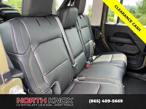 New 2025 Jeep Wrangler Unlimited Rubicon 392 image 32