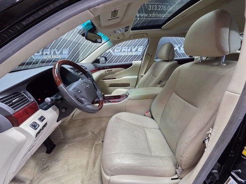 Used 2010 Lexus LS 460 image 17