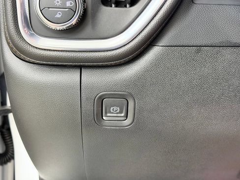 Used 2022 GMC Sierra 2500 AT4 w/ AT4 Premium Plus Package AWD/4WD image 41