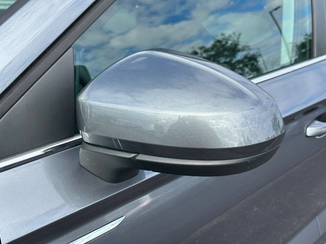 Certified 2023 Volkswagen Taos SEL AWD/4WD image 9