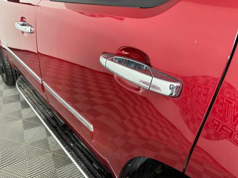 Used 2012 GMC Yukon Denali image 25