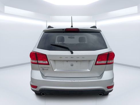 Used 2012 Dodge Journey SXT w/ Popular Equipment Group FWD image 4