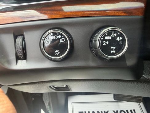 Used 2016 Cadillac Escalade Premium AWD/4WD image 24