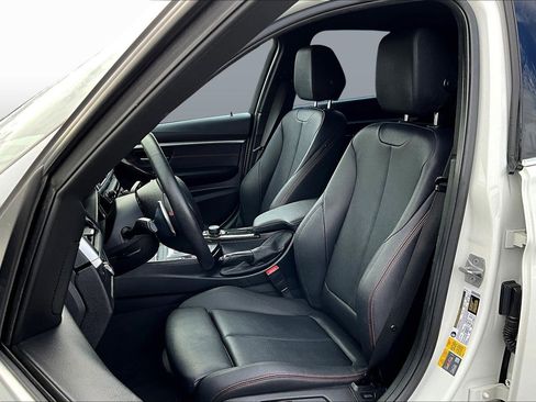 Used 2018 BMW 330e image 23