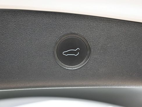 Used 2023 Tesla Model 3 Standard Range RWD image 15