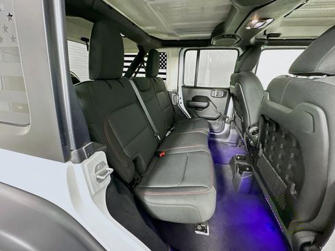 Used 2022 Jeep Wrangler Unlimited Rubicon w/ Cold Weather Group image 27