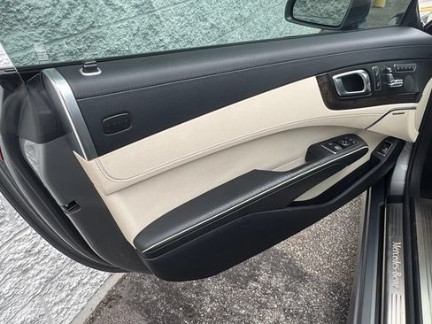 Used 2013 Mercedes-Benz SL 550 image 26