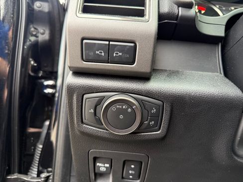 Used 2019 Ford F150 Raptor w/ Equipment Group 802A Luxury AWD/4WD image 8