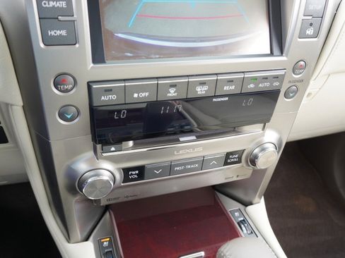 Used 2015 Lexus GX 460 w/ Premium Package image 20