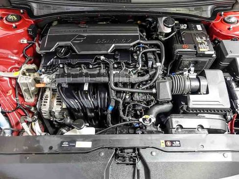 Used 2024 Hyundai Elantra Limited FWD image 34