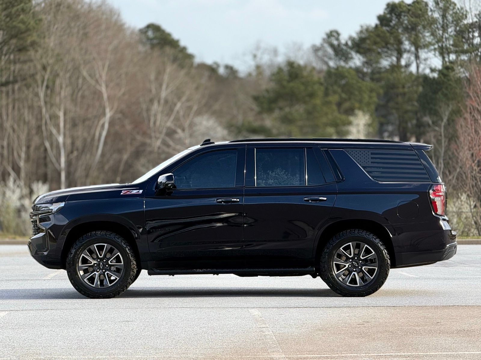 Used 2022 Chevrolet Tahoe Z71 w/ Luxury Package AWD/4WD image 8