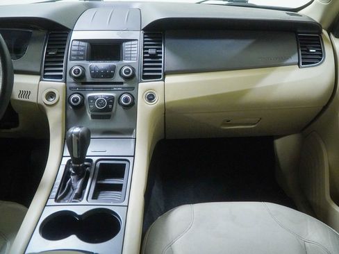 Used 2014 Ford Taurus SE FWD image 28