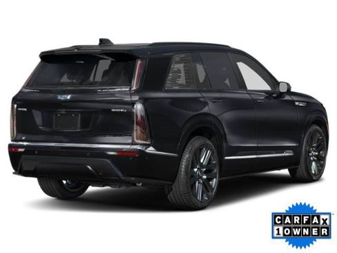 Used 2026 Cadillac Vistiq Platinum w/ LPO, Floor Liner Package AWD/4WD image 22