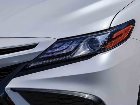 Used 2023 Toyota Camry XSE image 17