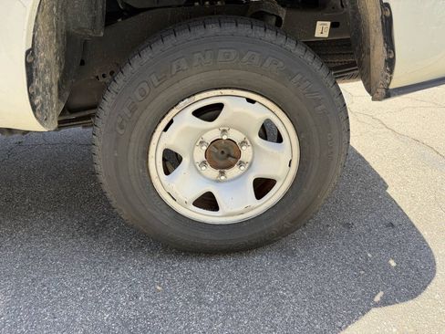 Used 2017 Toyota Tacoma SR RWD image 13