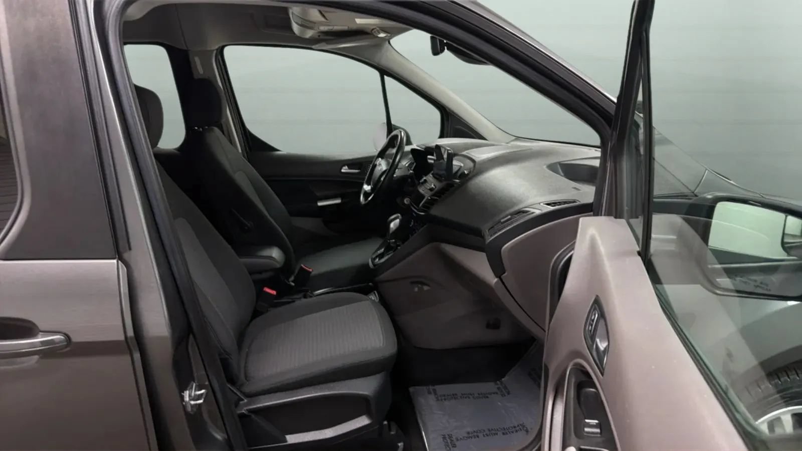 Used 2019 Ford Transit Connect XLT FWD image 21